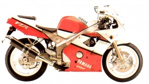Yamaha FZR400RR